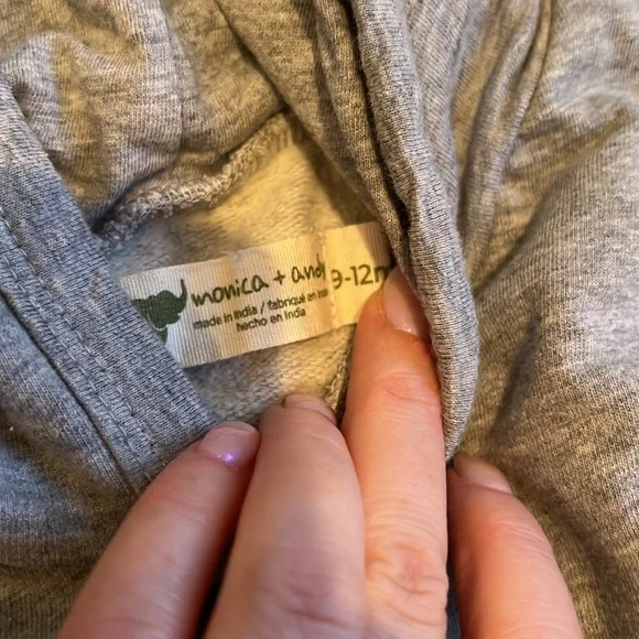 Monica + Andy Hot Dog Embroidered Sweatshirt Hoodie Short Sleeve Sleeveless - Picture 3 of 5